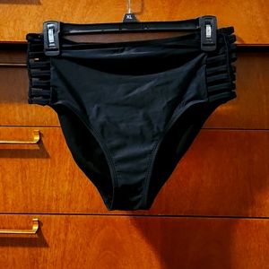 Time and Tru M Black Swim Bottoms